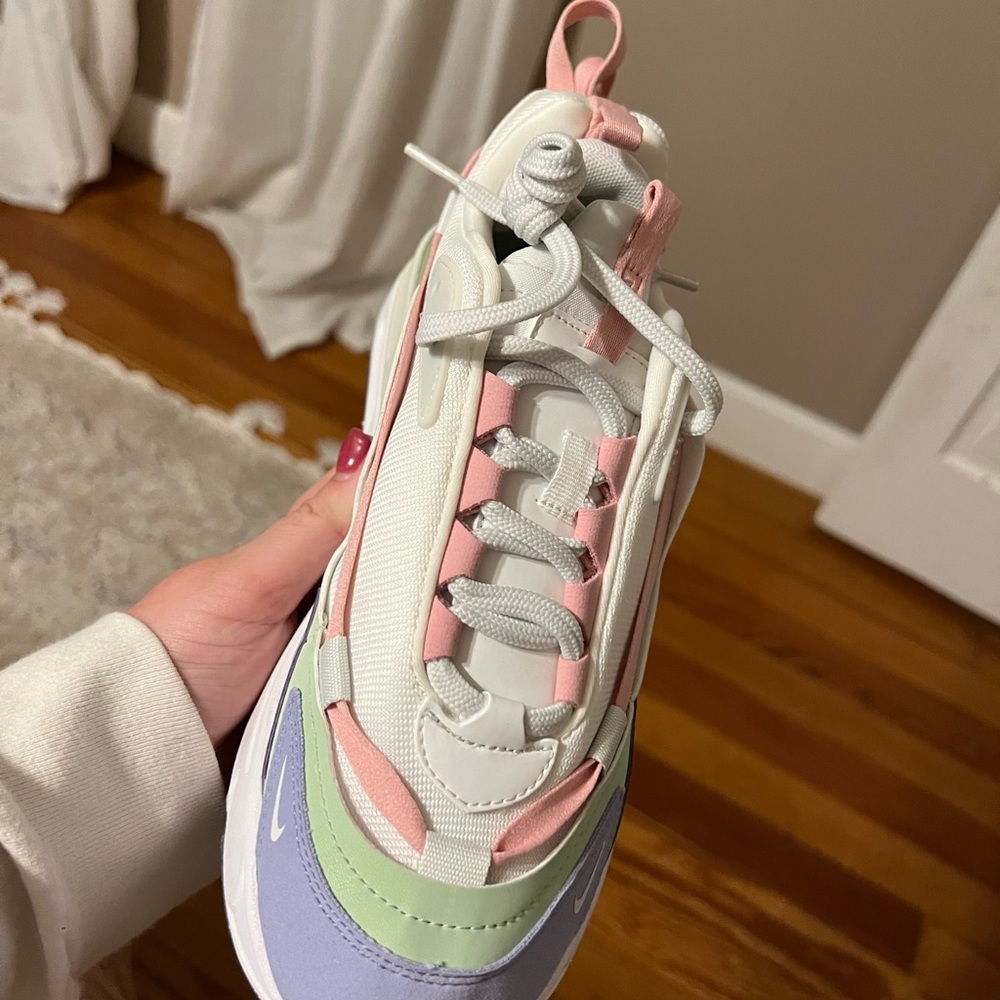 Nike Air Max Furyosa - white and purple dawn - Picture 3 of 8